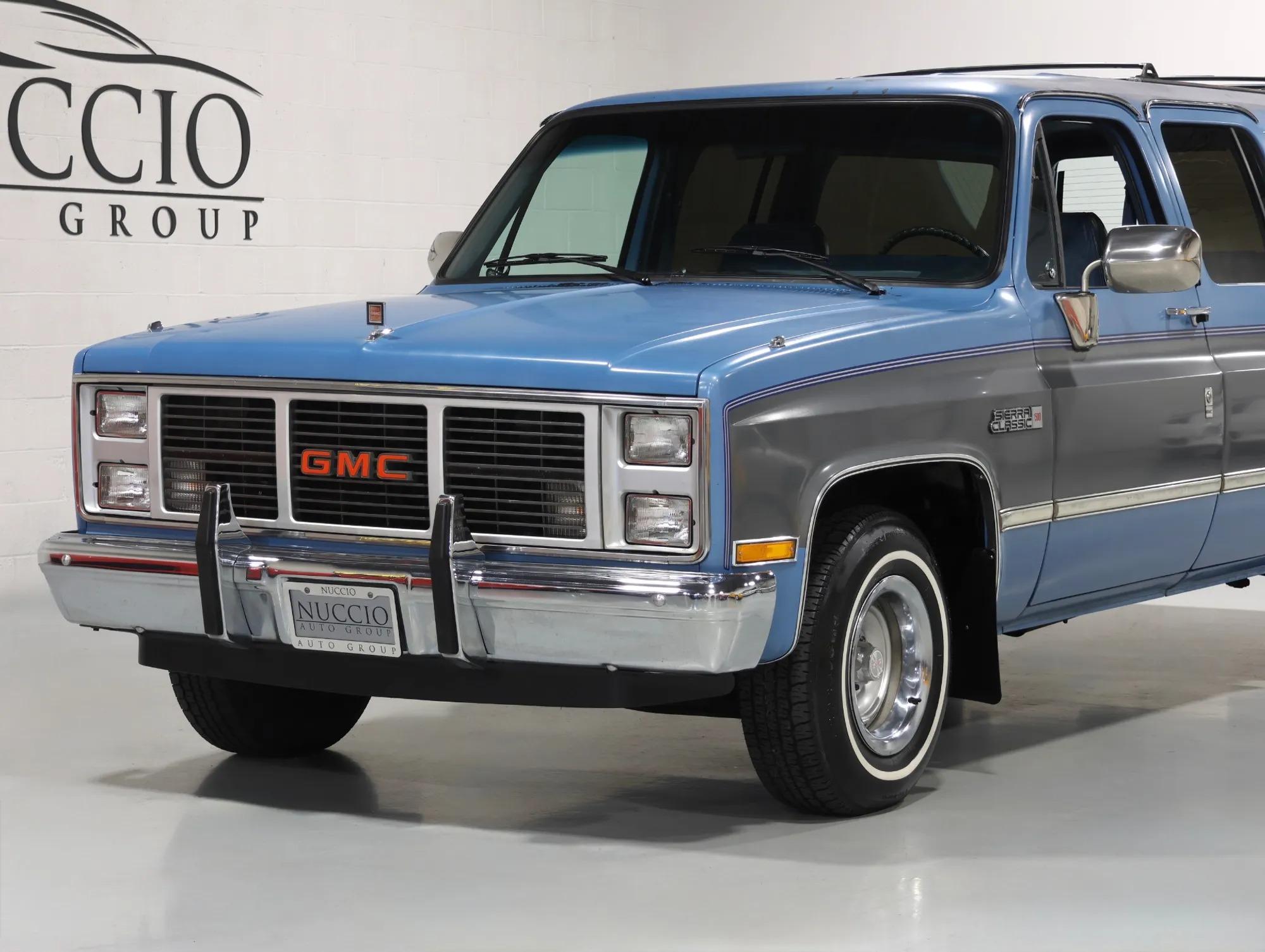1987 GMC Suburban R1500 - 4