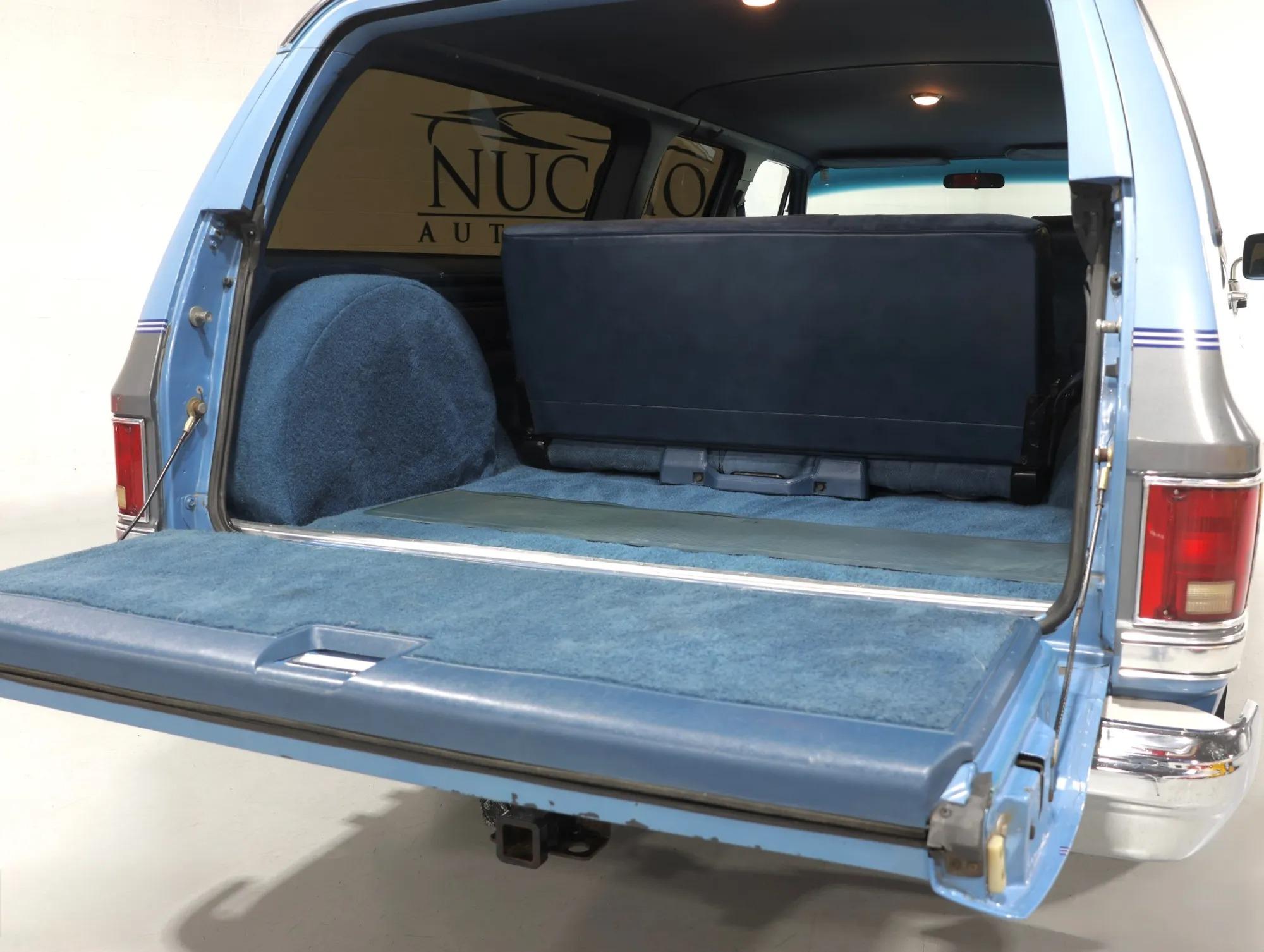 1987 GMC Suburban R1500