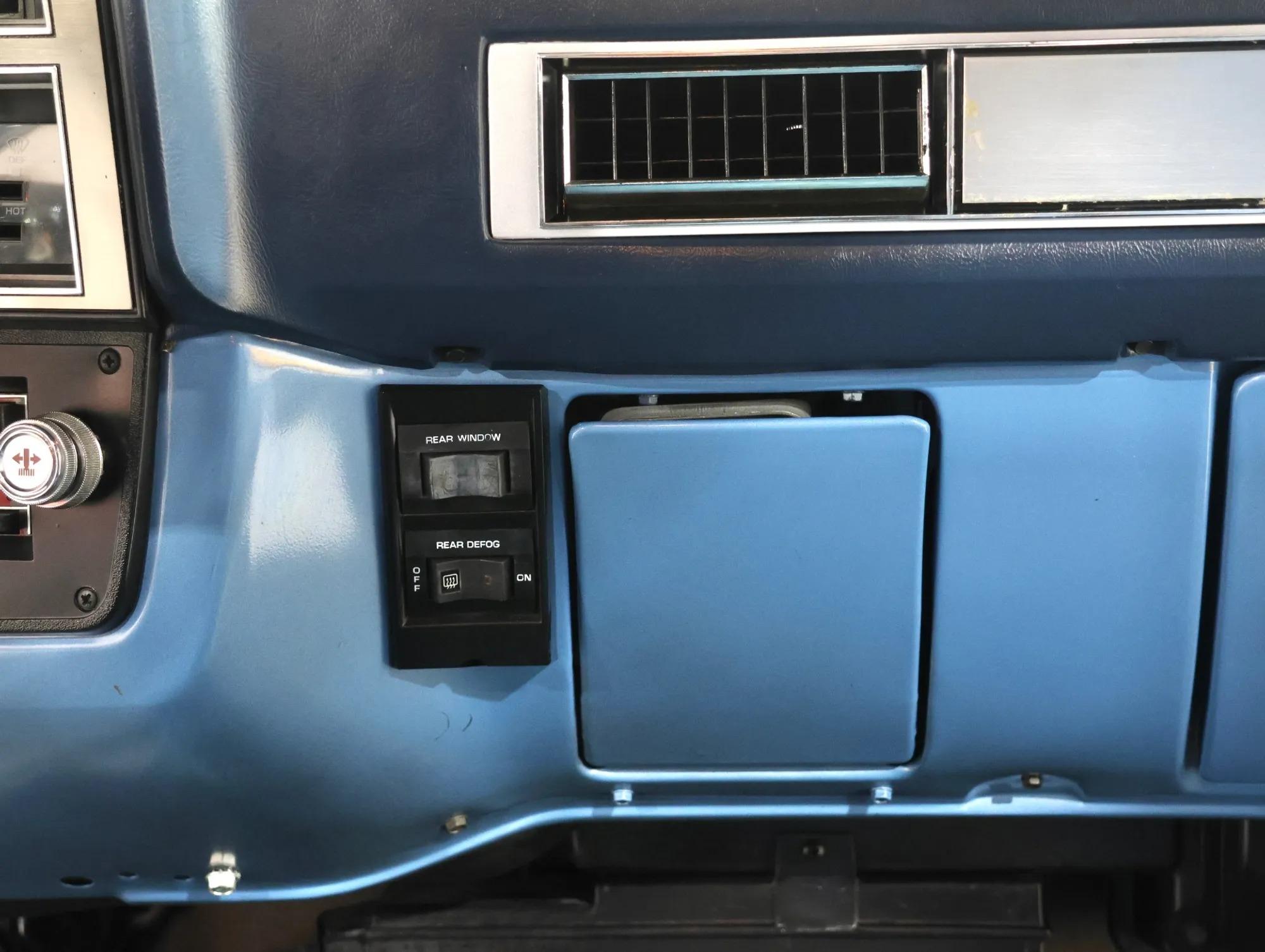 1987 GMC Suburban R1500