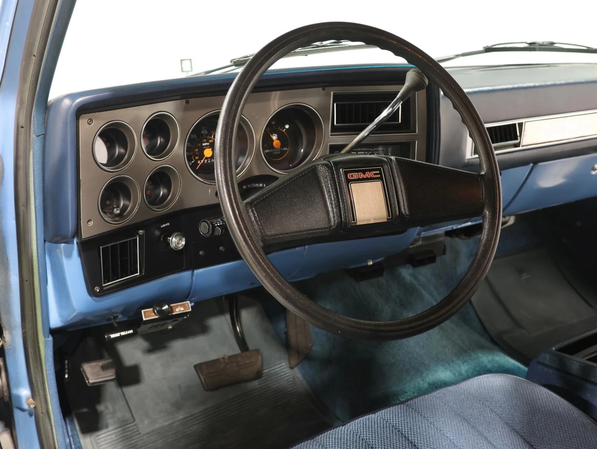 1987 GMC Suburban R1500