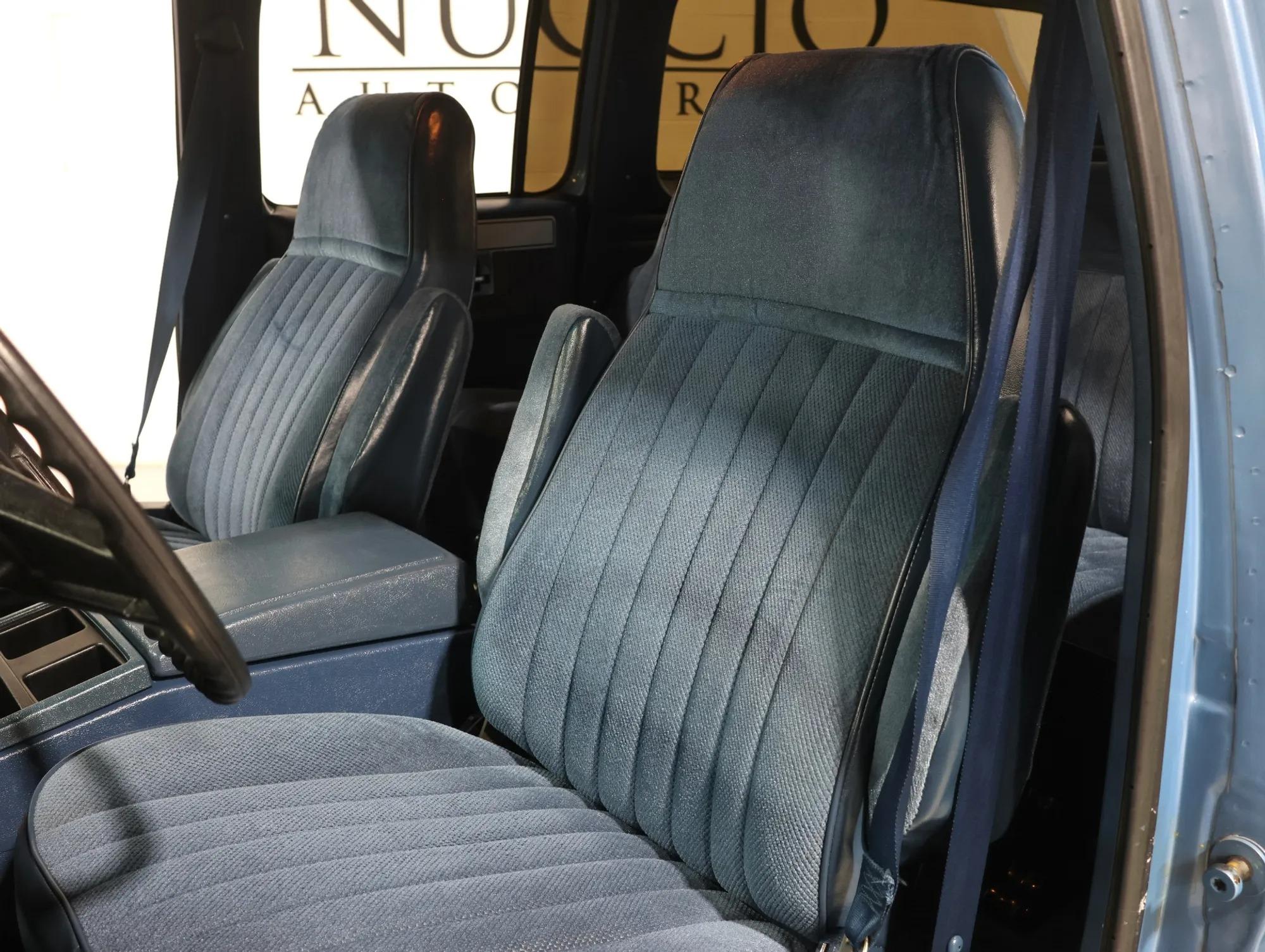 1987 GMC Suburban R1500