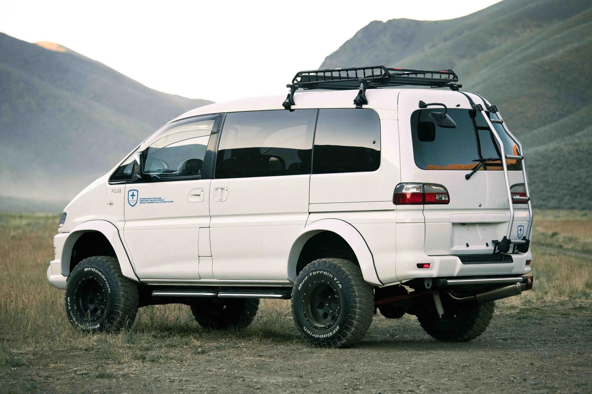 2000 Mitsubishi Delica L400 Space Gear Chamonix