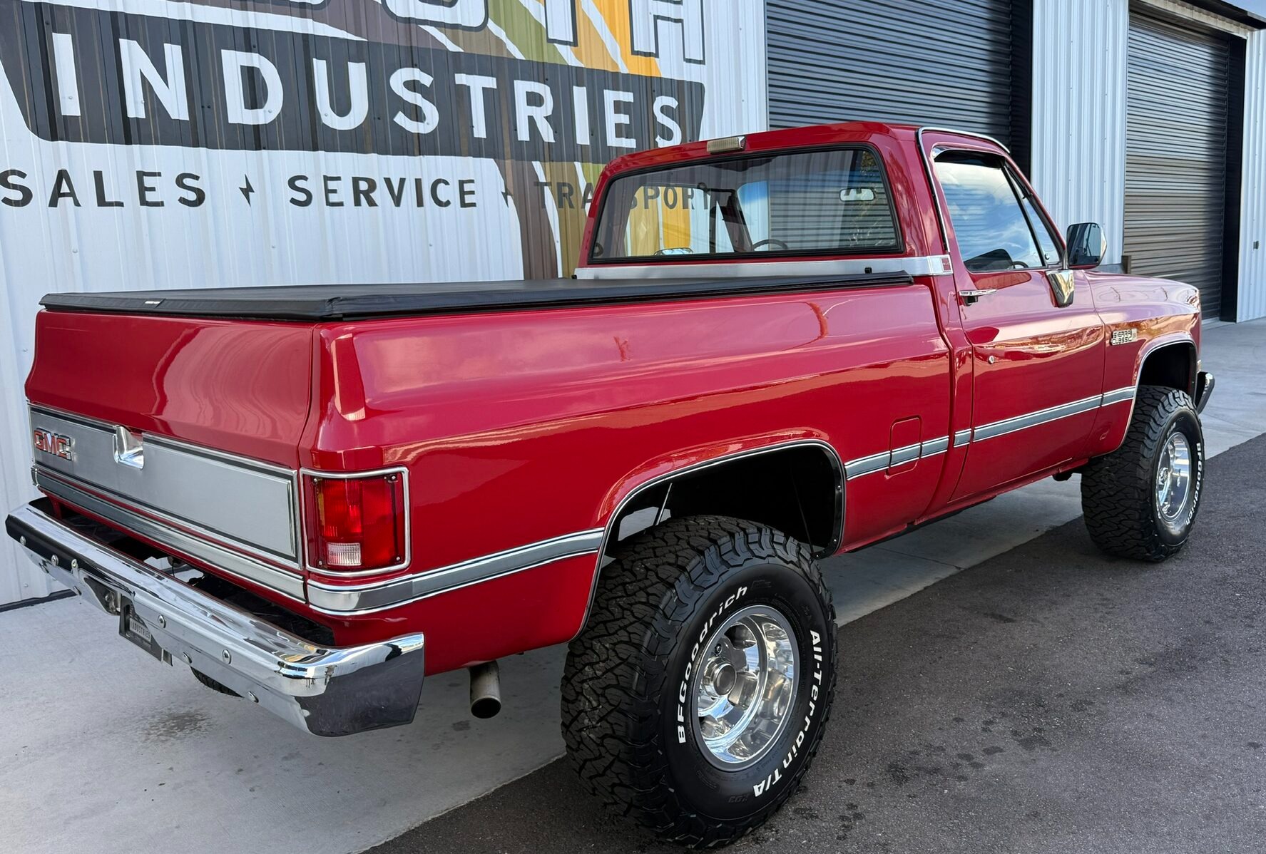 1986 GMC K1500 Sierra Classic - 2