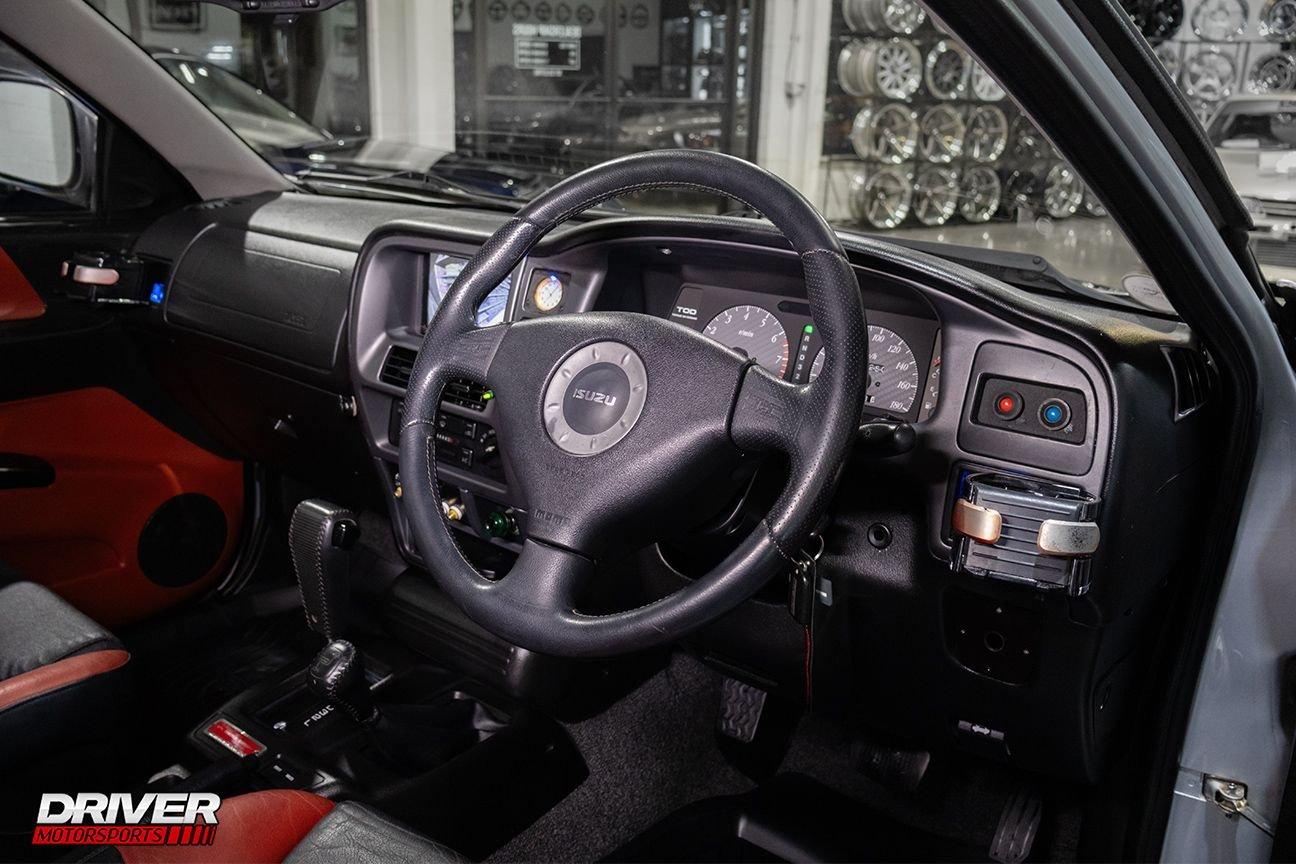 1999 Isuzu VehiCROSS