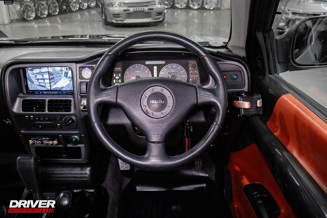 1999 Isuzu VehiCROSS - 3