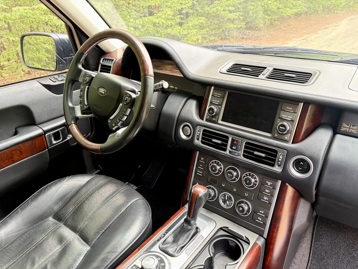 2012 Land Rover Range Rover HSE Lux