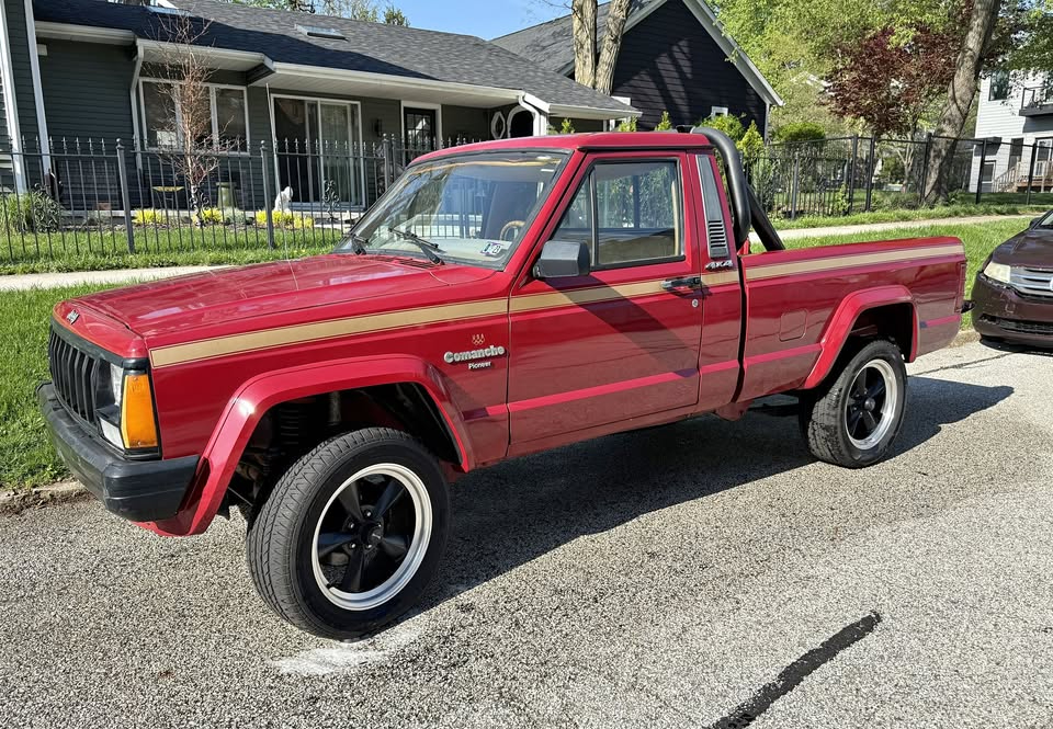 1988 Jeep Comanche Pioneer Olympic Edition - 3