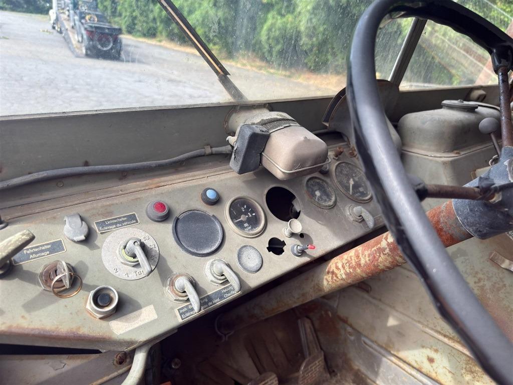 1968 Mercedes-Benz Unimog 404S