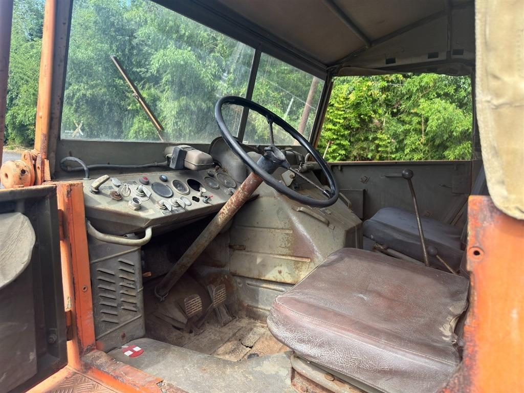 1968 Mercedes-Benz Unimog 404S