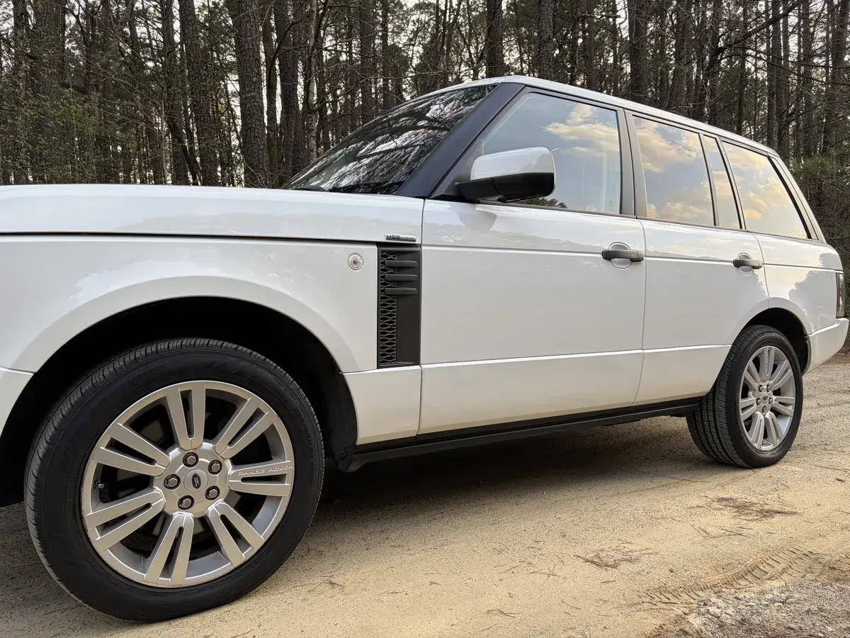 2011 Land Rover Range Rover HSE Luxury