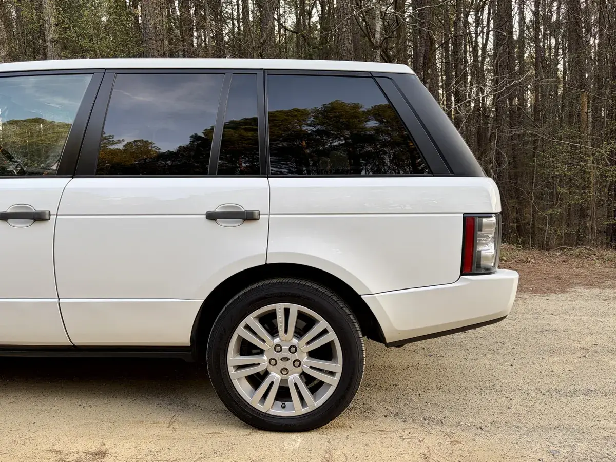 2011 Land Rover Range Rover HSE Luxury