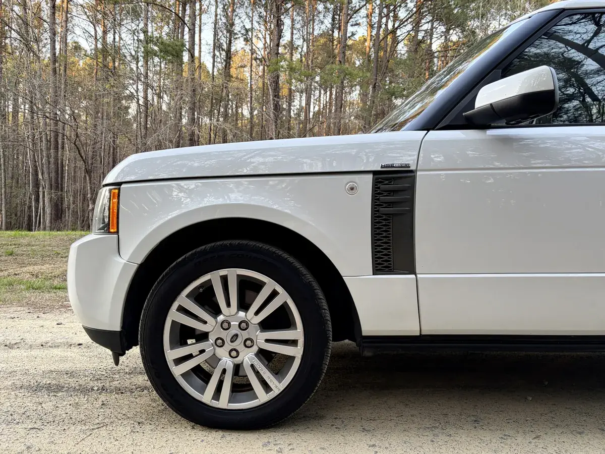 2011 Land Rover Range Rover HSE Luxury