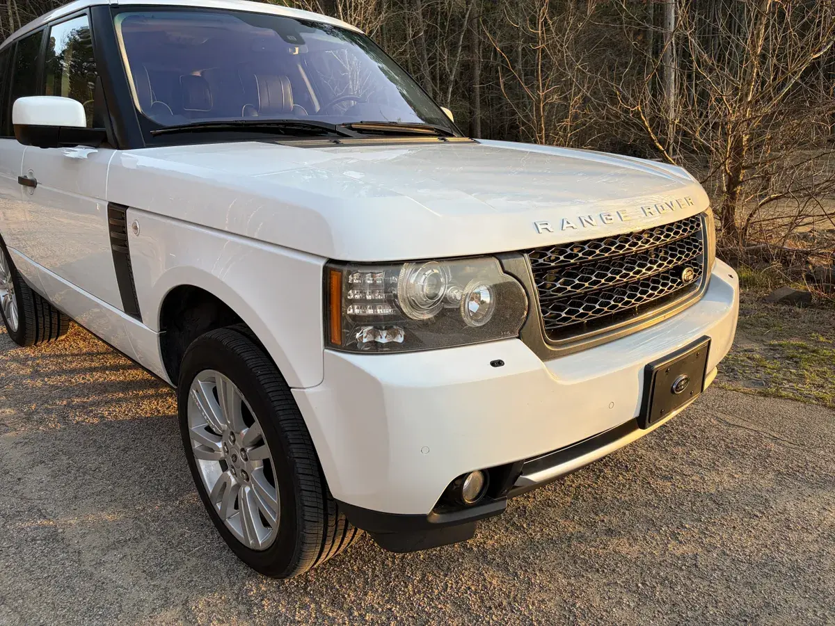2011 Land Rover Range Rover HSE Luxury