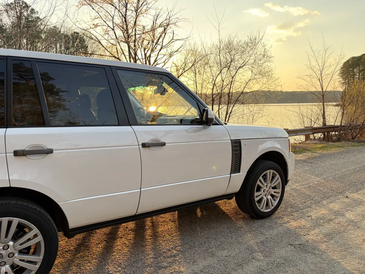 2011 Land Rover Range Rover HSE Luxury