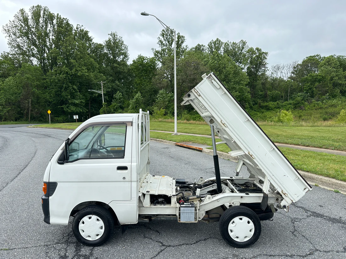 1997 Daihatsu HiJet Dump Truck 4WD - 4