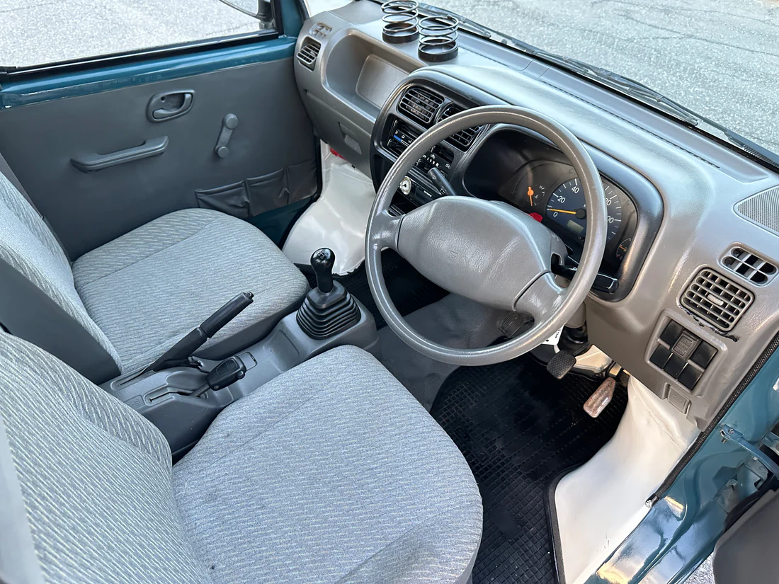 2000 Suzuki Carry 3-Way Dump Truck