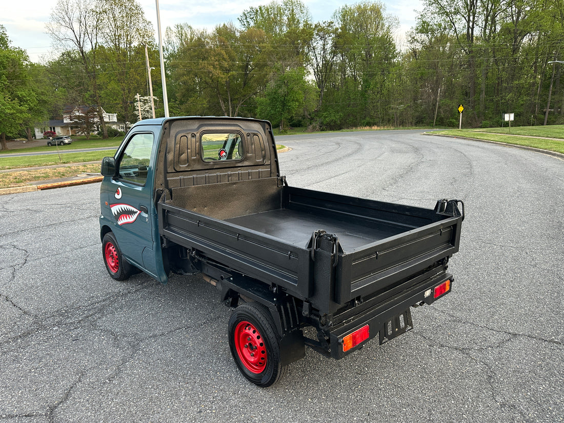 2000 Suzuki Carry 3-Way Dump Truck