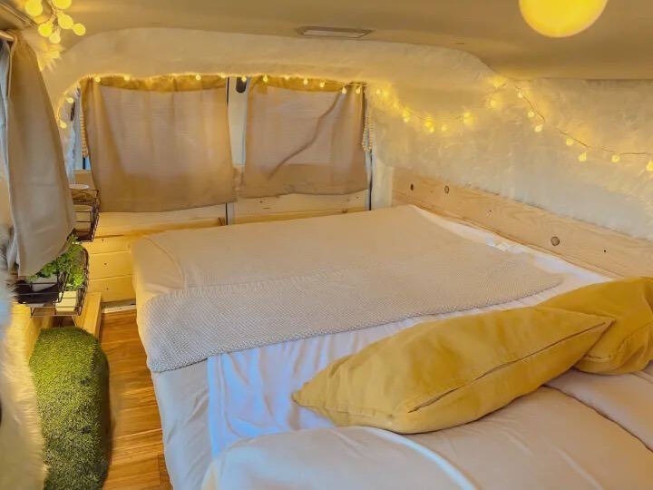 2005 Chevrolet Astro 4x4 Camper
