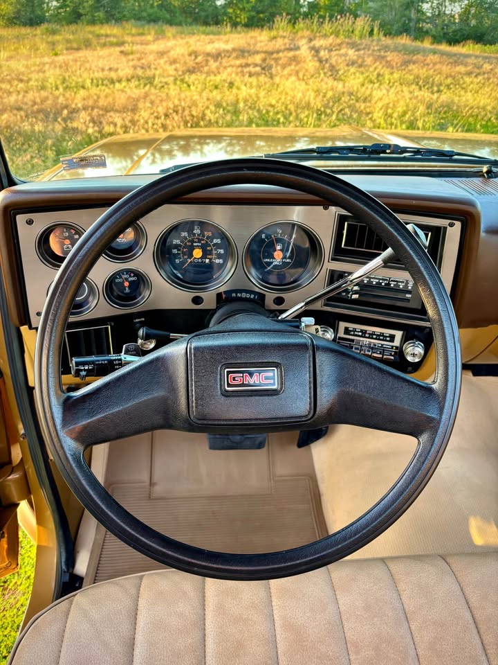 1985 GMC C1500 High Sierra Classic
