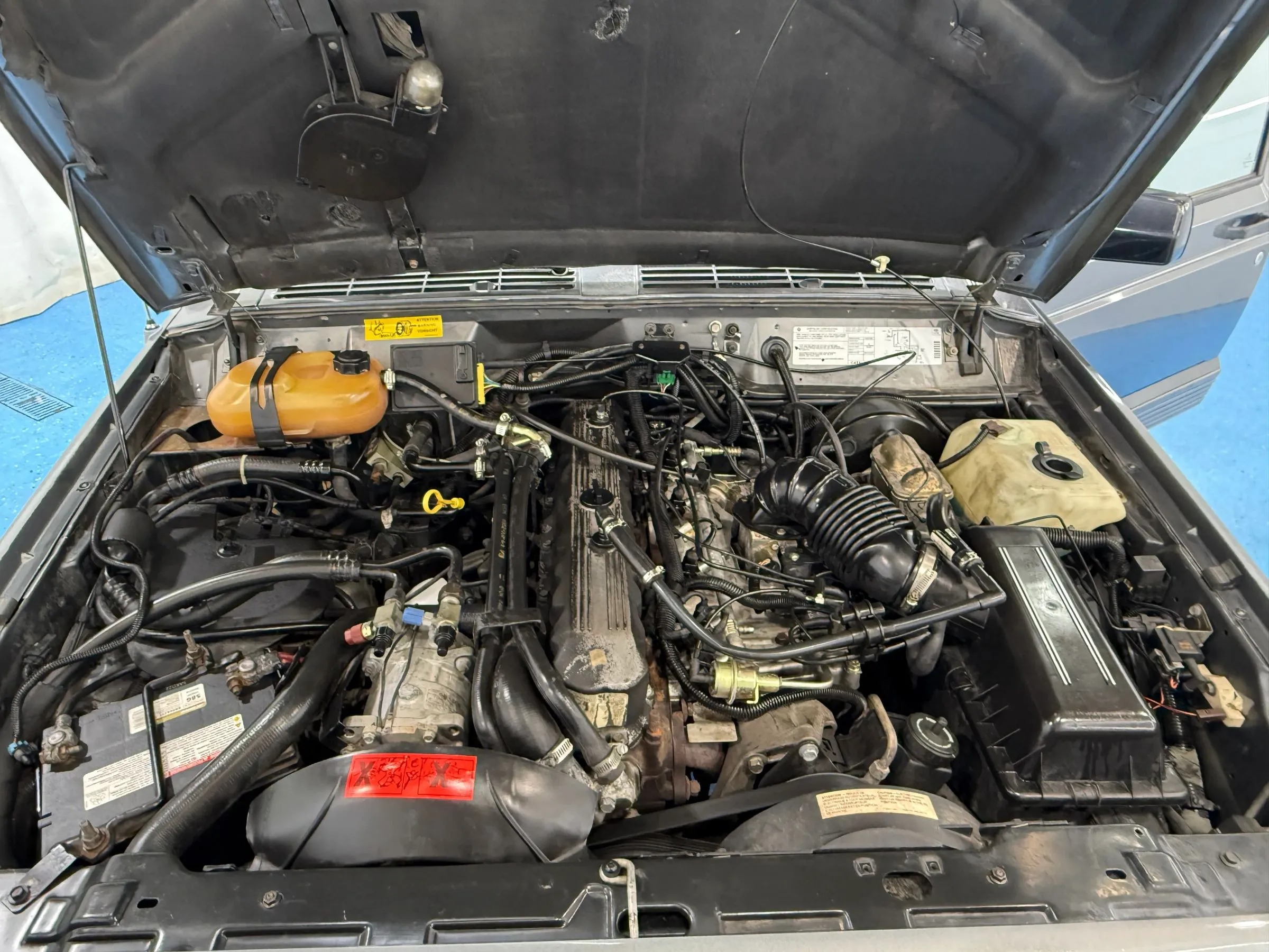 1990 Jeep Cherokee Laredo - 5