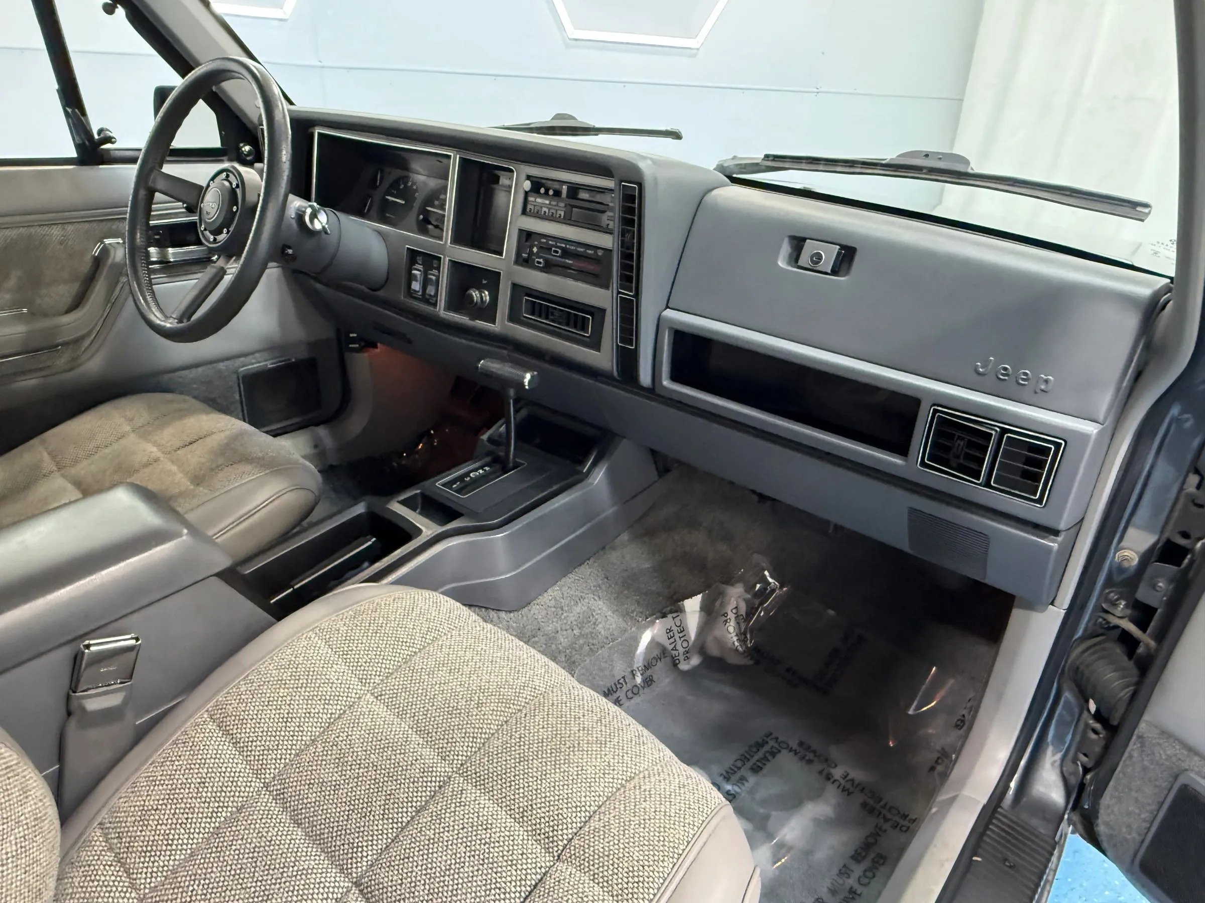 1990 Jeep Cherokee Laredo