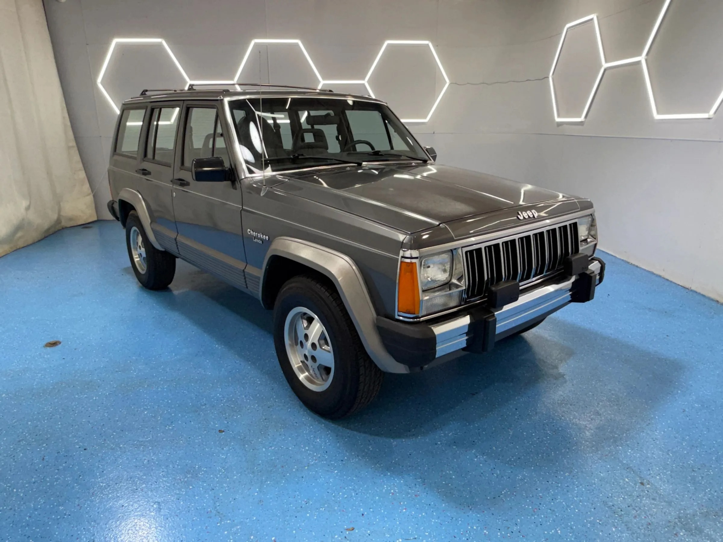 1990 Jeep Cherokee Laredo