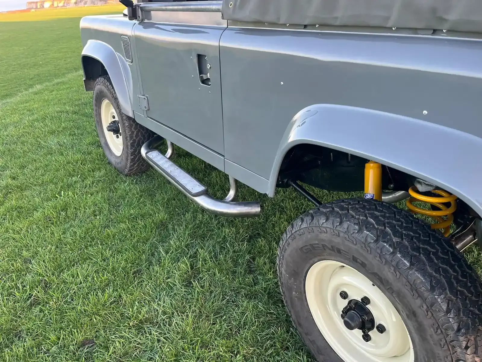 1990 Land Rover Defender 90