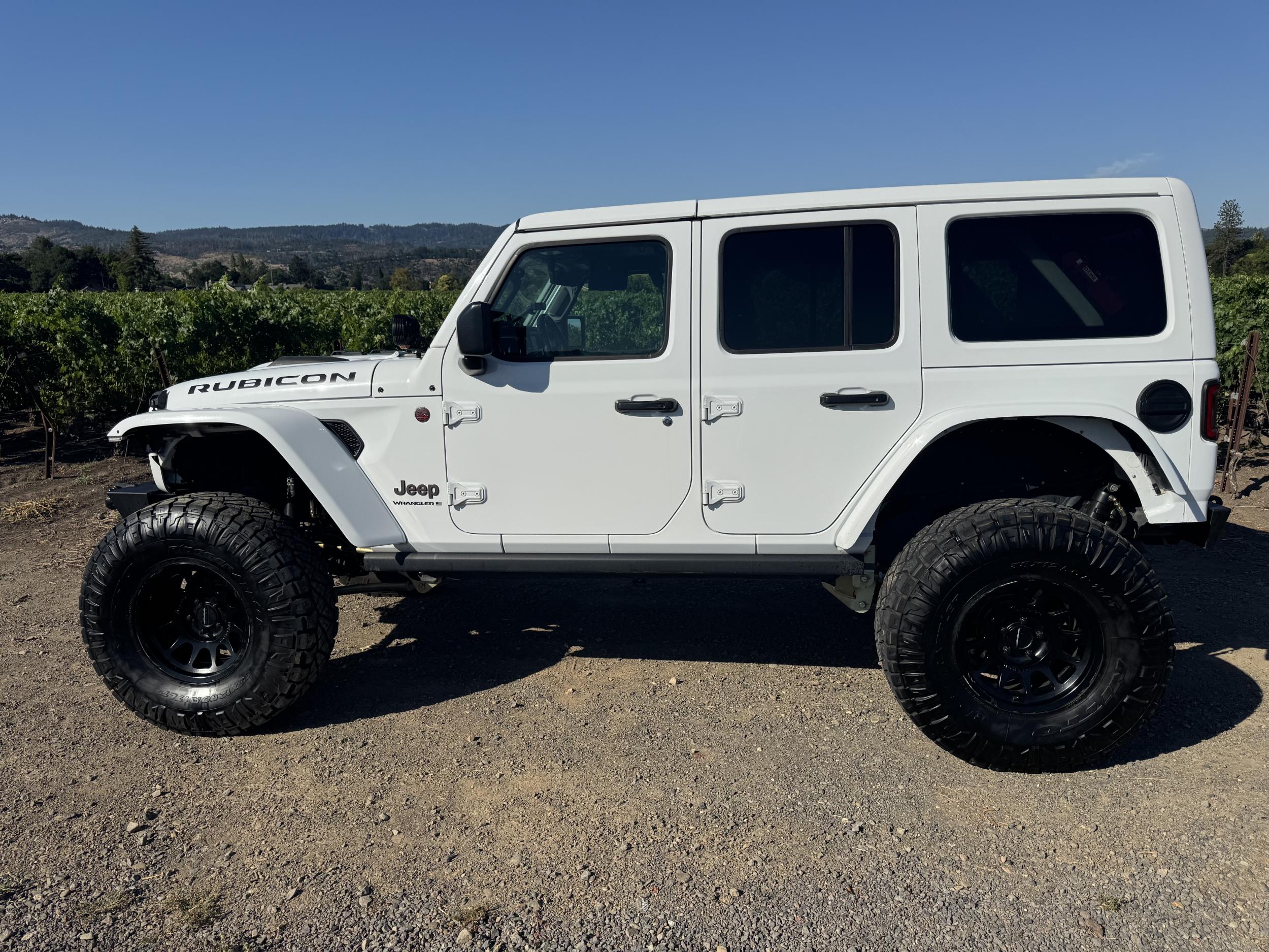 2023 Jeep Wrangler Unlimited Rubicon - 2