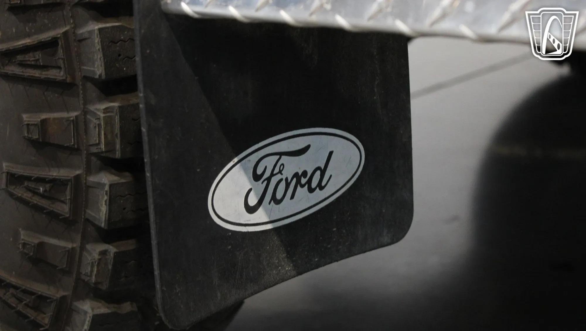 1991 Ford F-350 XLT Lariat