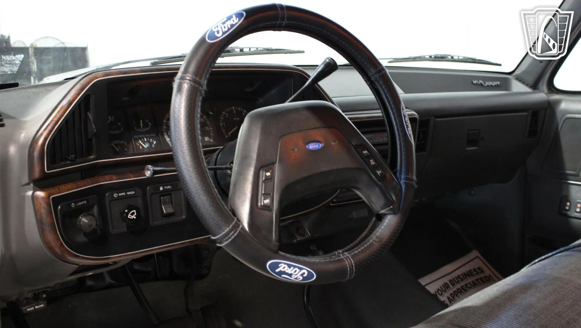 1991 Ford F-350 XLT Lariat