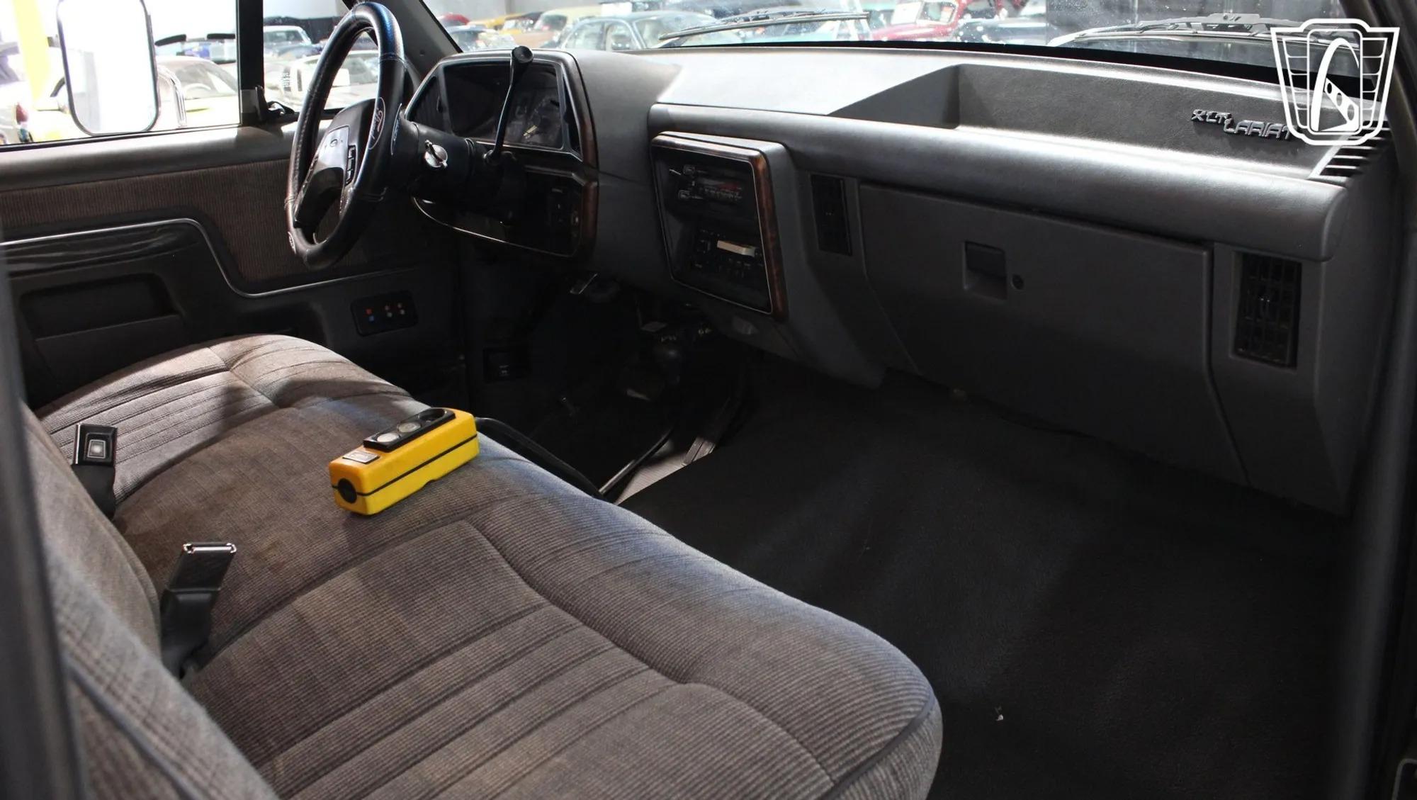 1991 Ford F-350 XLT Lariat