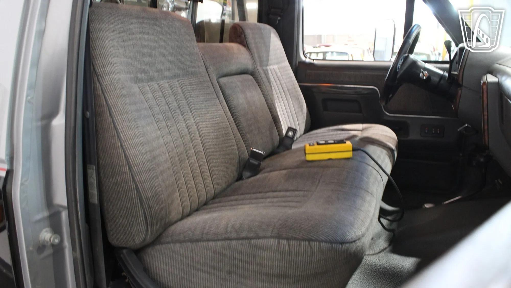 1991 Ford F-350 XLT Lariat