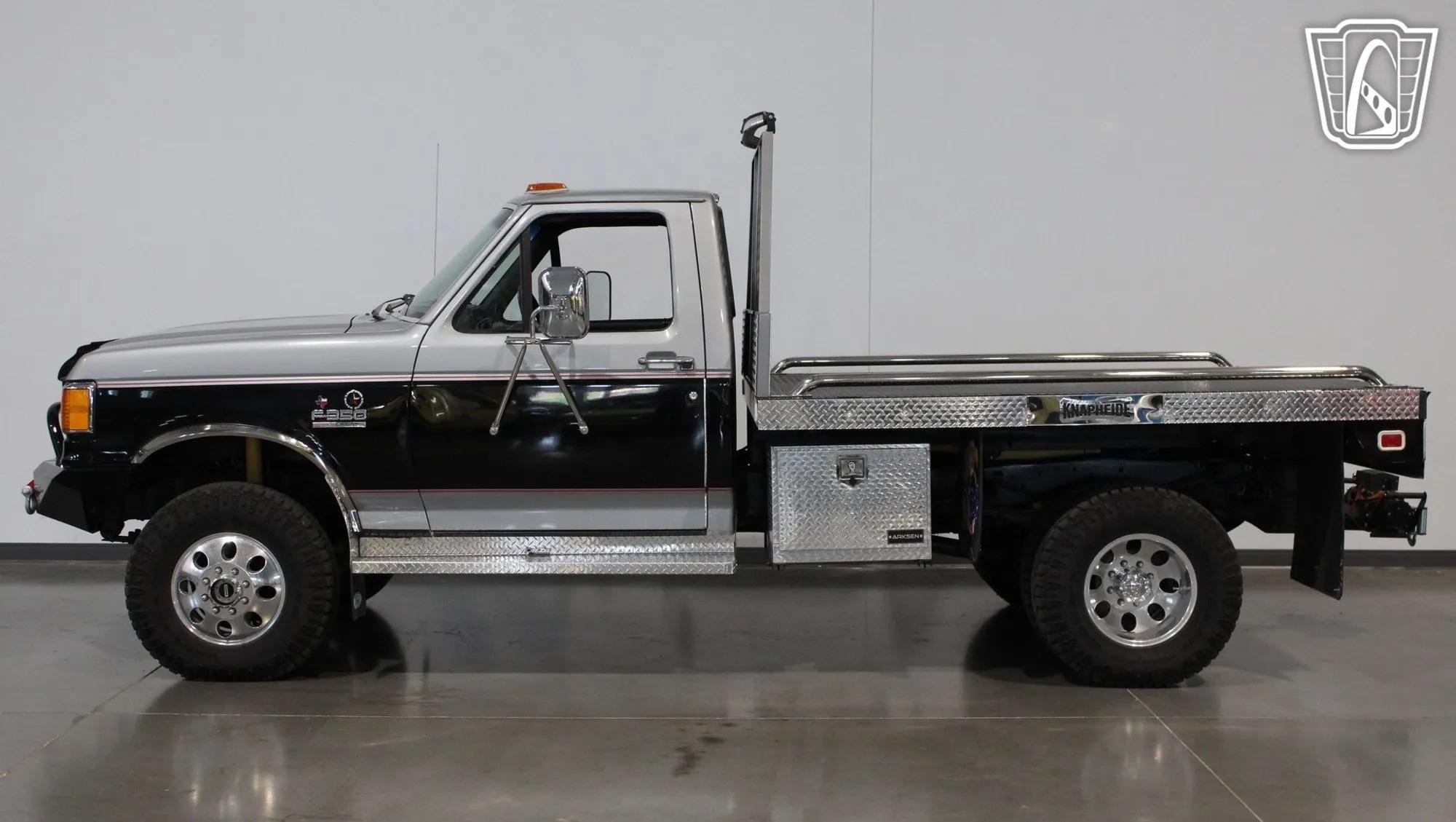 1991 Ford F-350 XLT Lariat