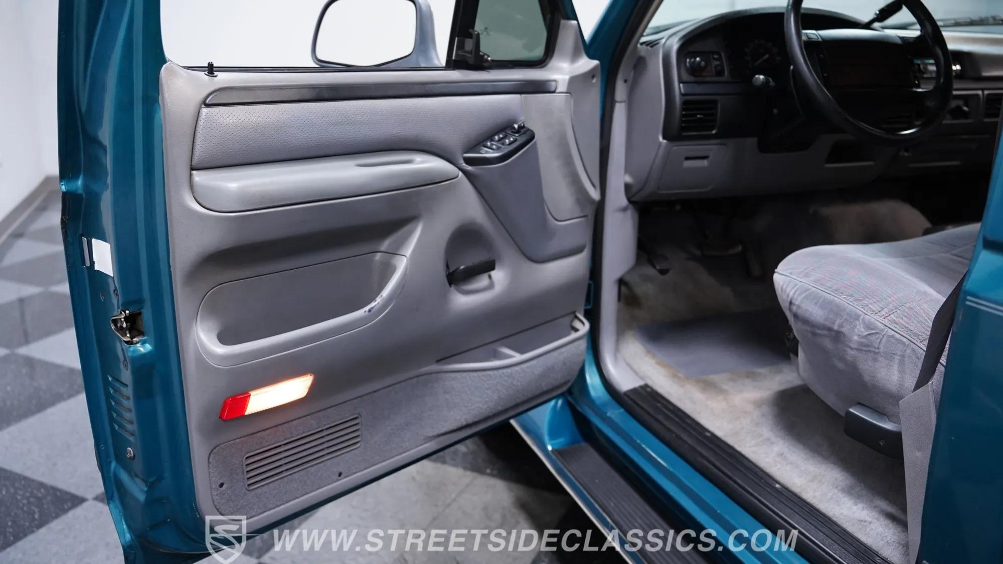 1996 Ford F-150 XLT