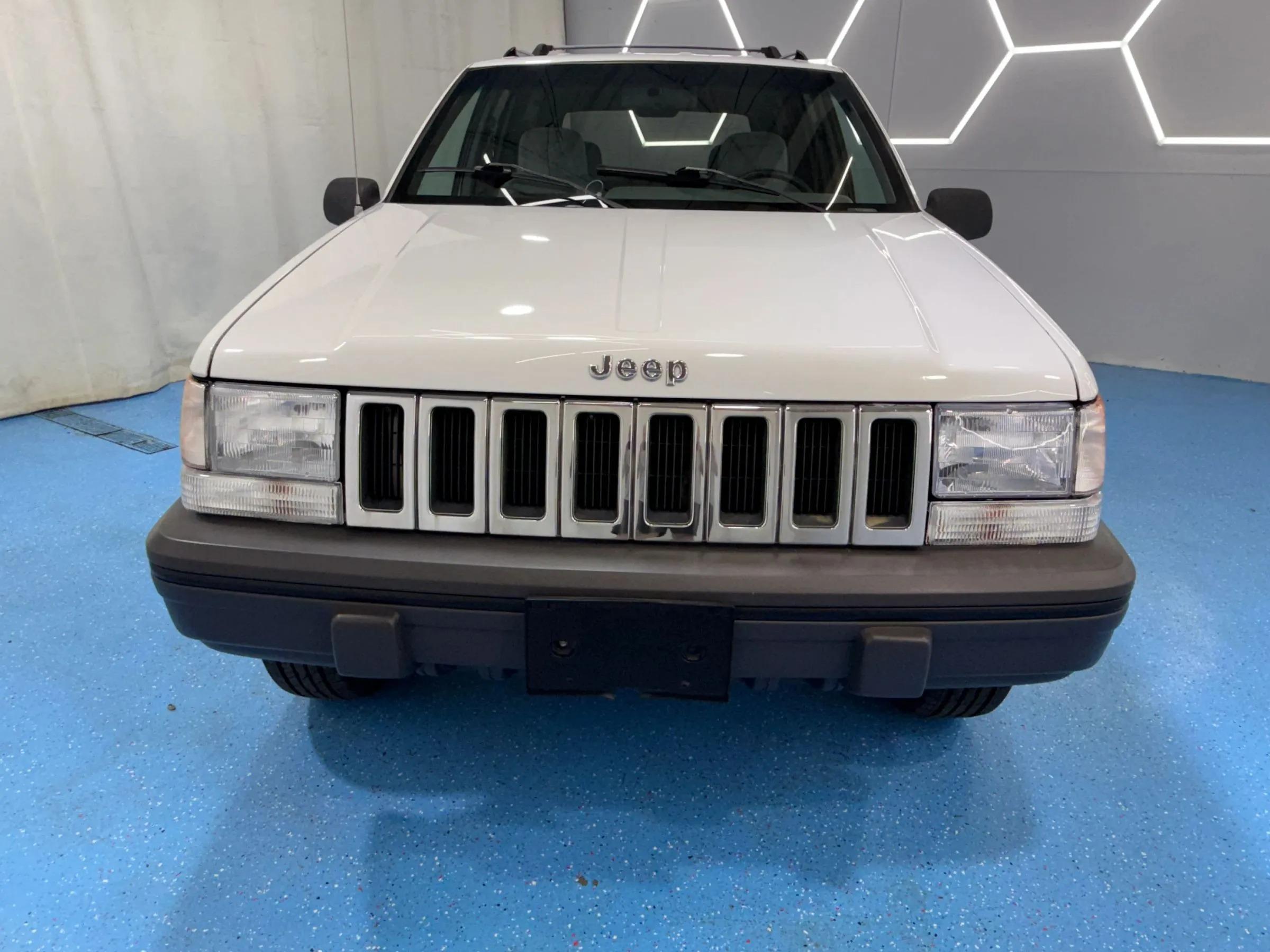 63k-Mile 1995 Jeep Grand Cherokee Laredo - 4