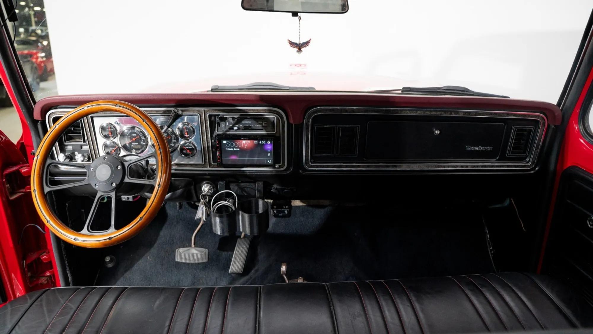 1976 Ford F-250 - 5