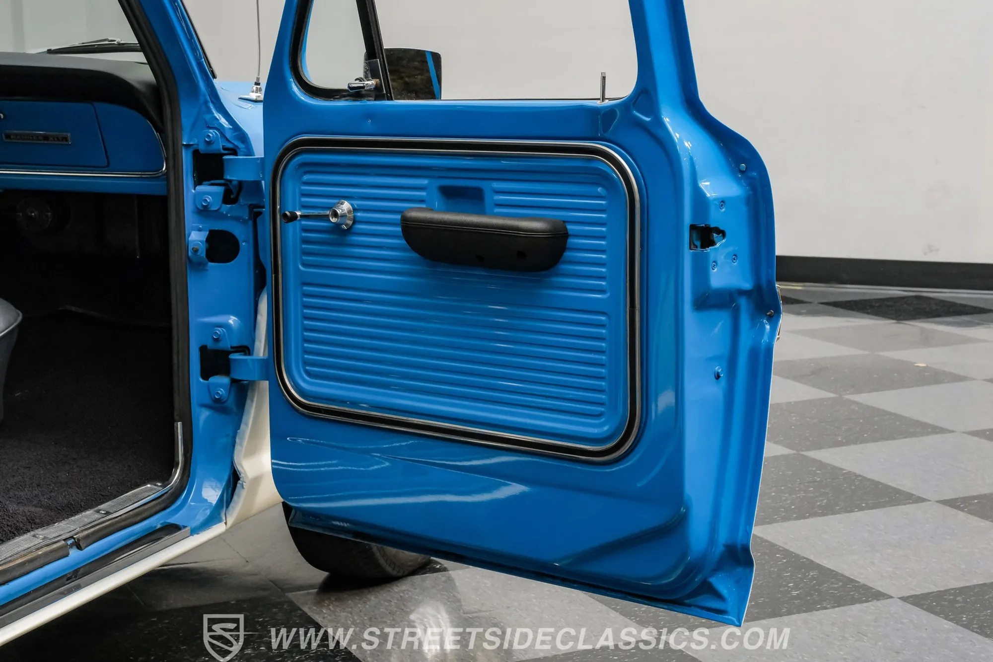 1972 Ford F-100 Ranger XLT Tribute