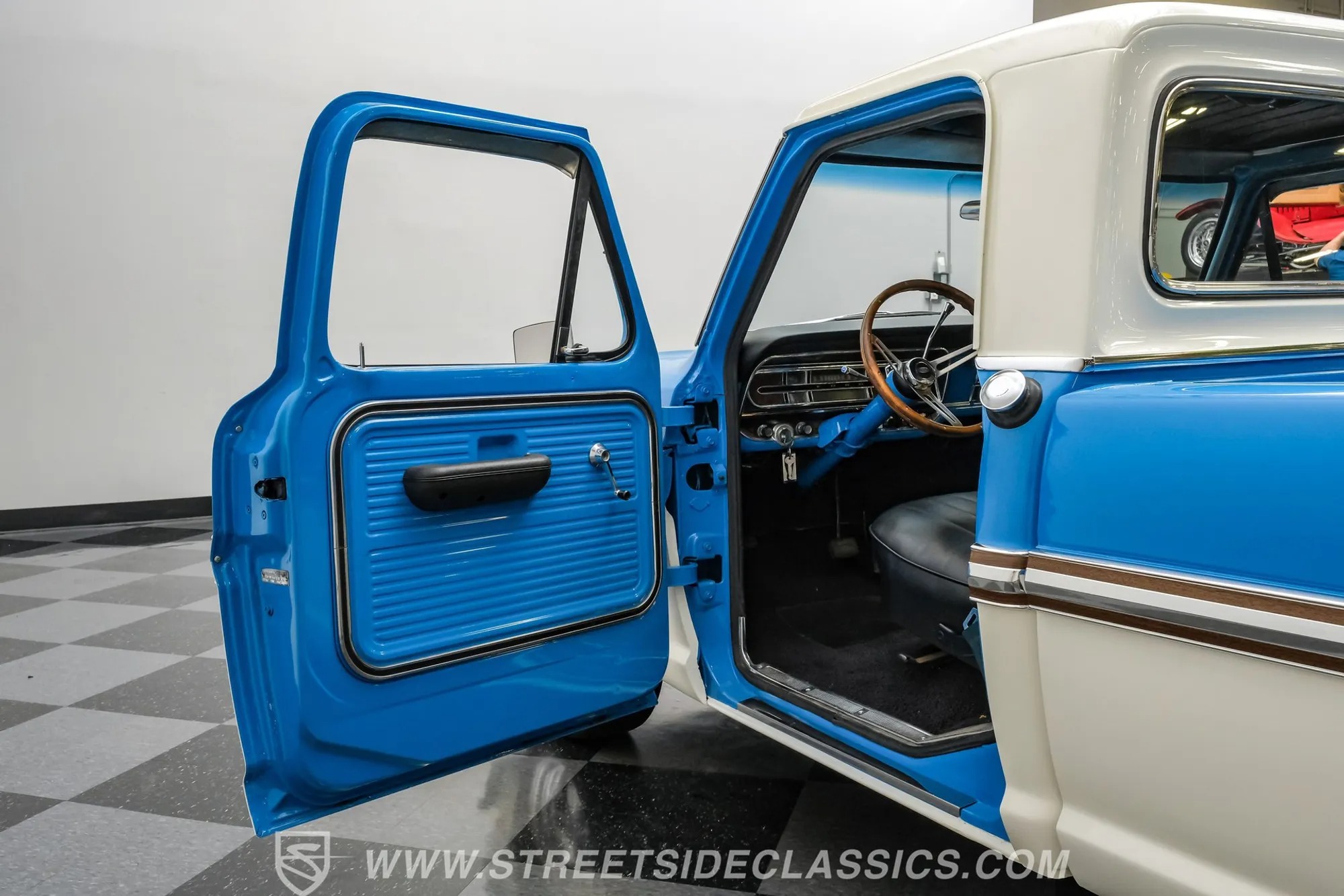 1972 Ford F-100 Ranger XLT Tribute