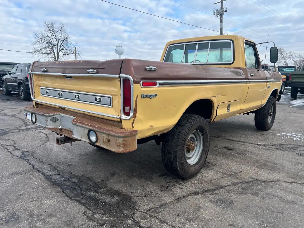 1975 Ford F-250 Highboy Ranger - 4