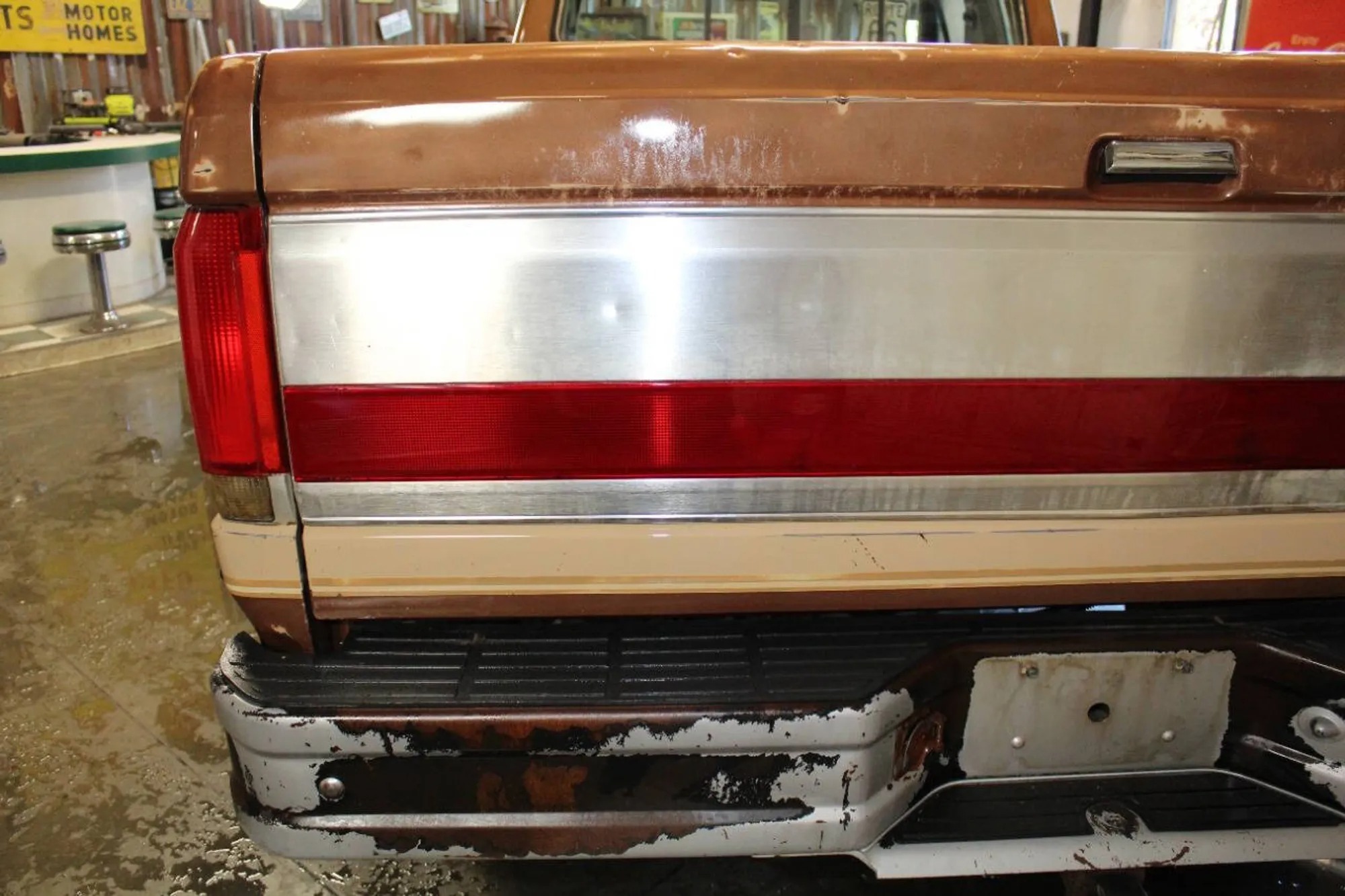 1990 Ford F-250 XLT Lariat