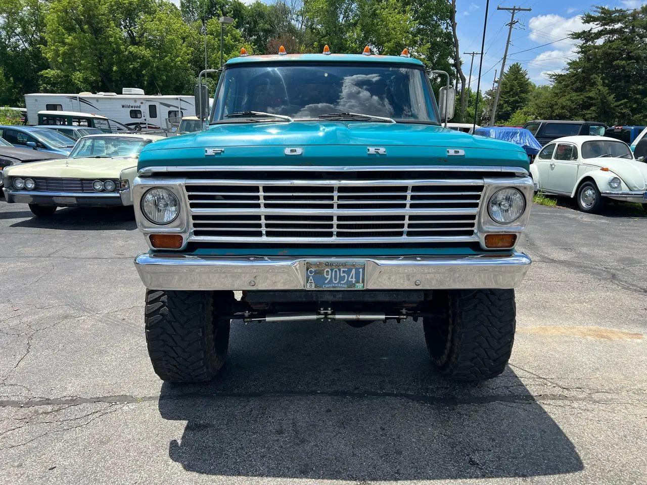 1970 Ford F-250 Regular Cab - 2