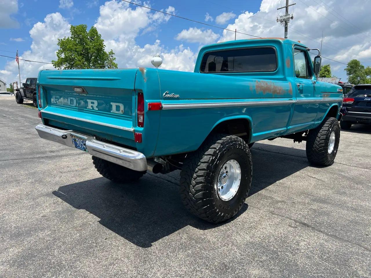 1970 Ford F-250 Regular Cab - 4