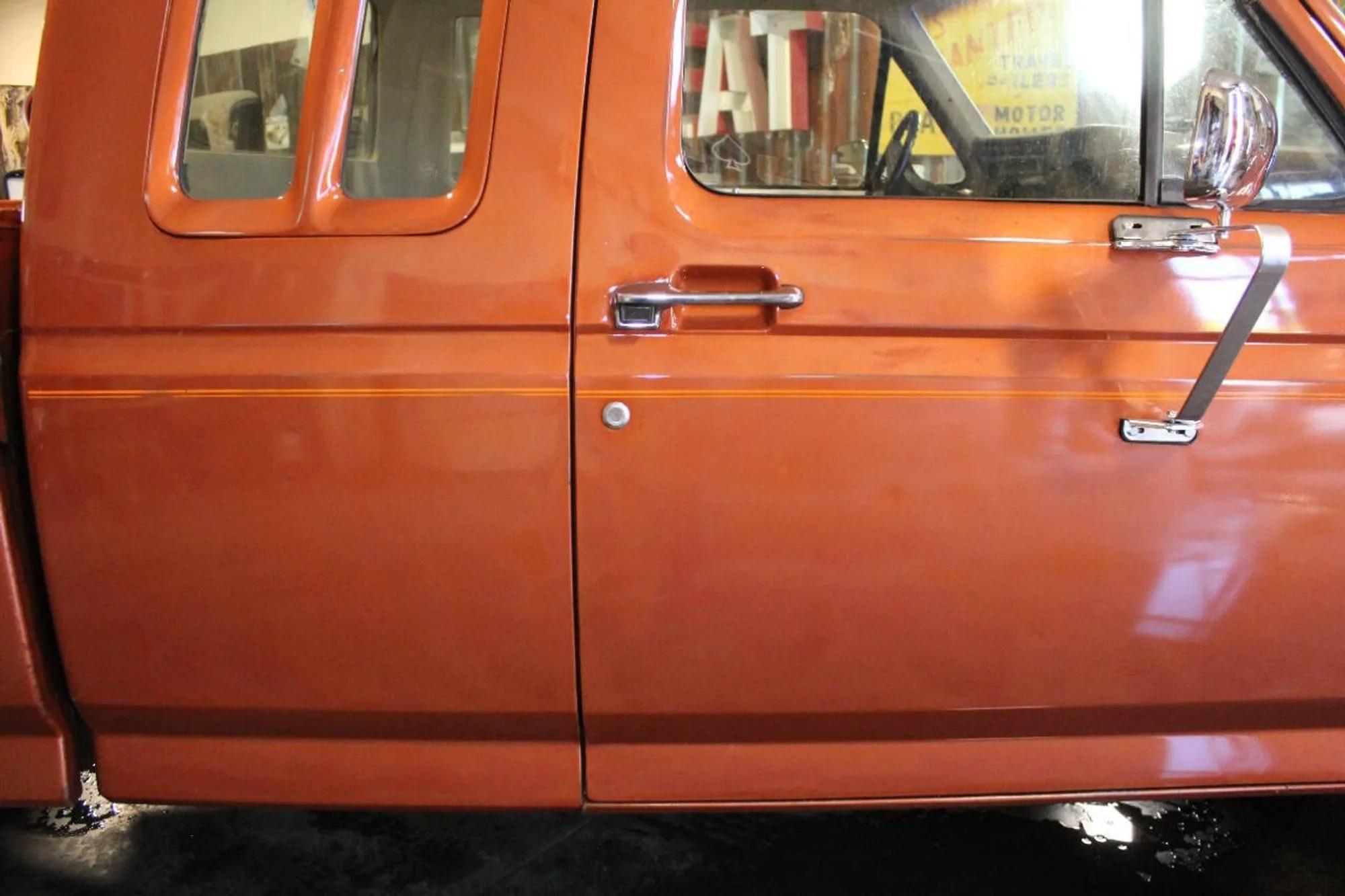 1984 Ford F-250 XL