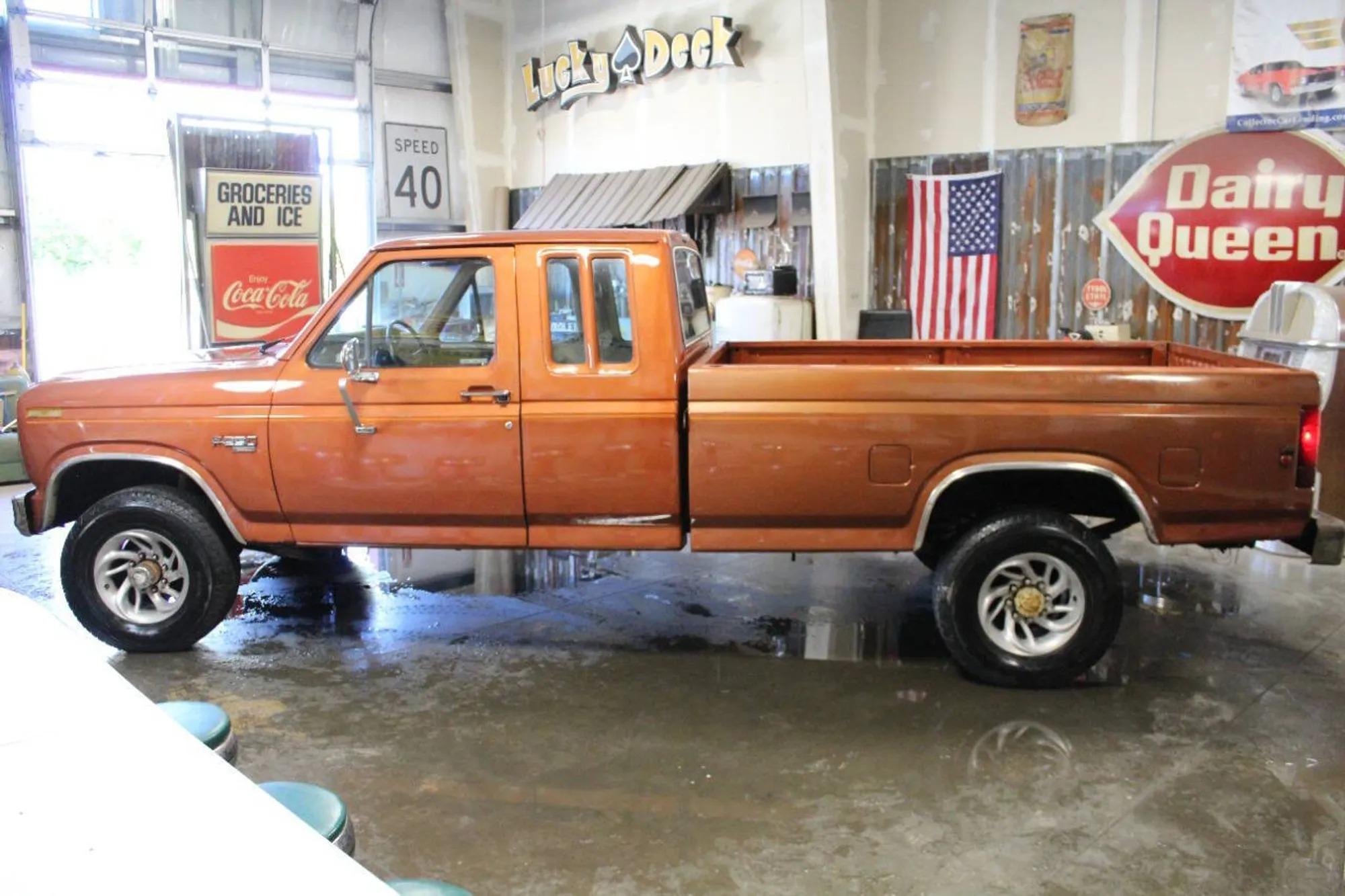 1984 Ford F-250 XL - 2
