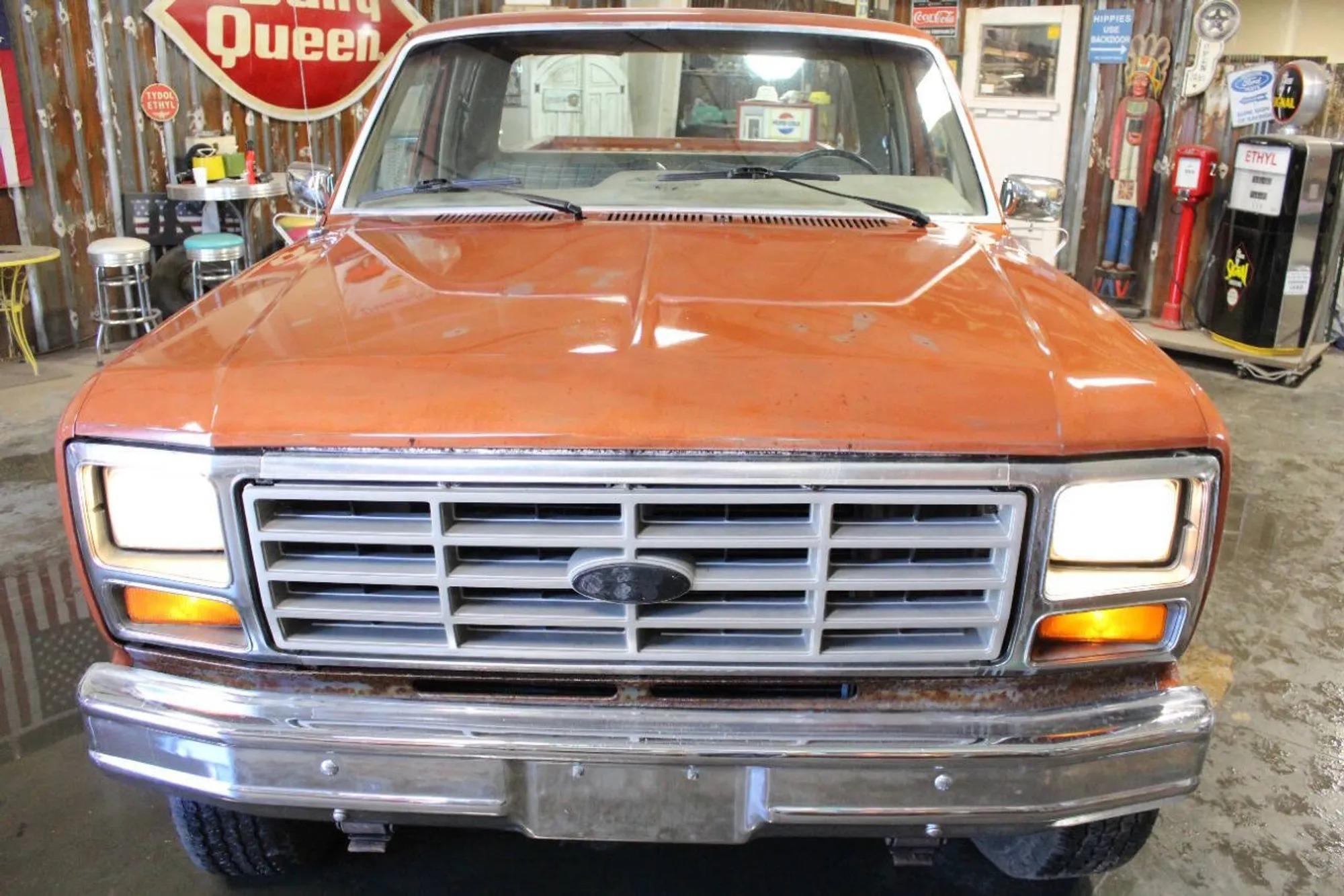 1984 Ford F-250 XL - 3