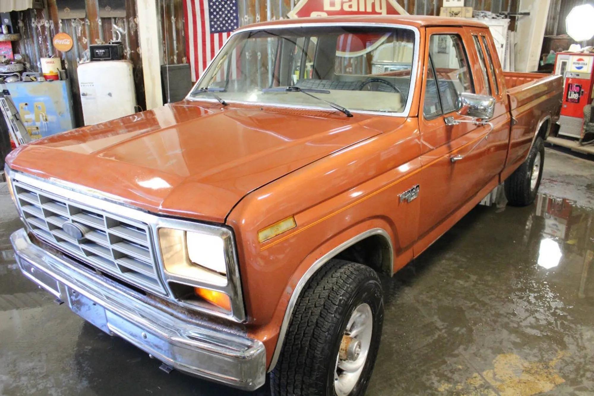 1984 Ford F-250 XL - 5