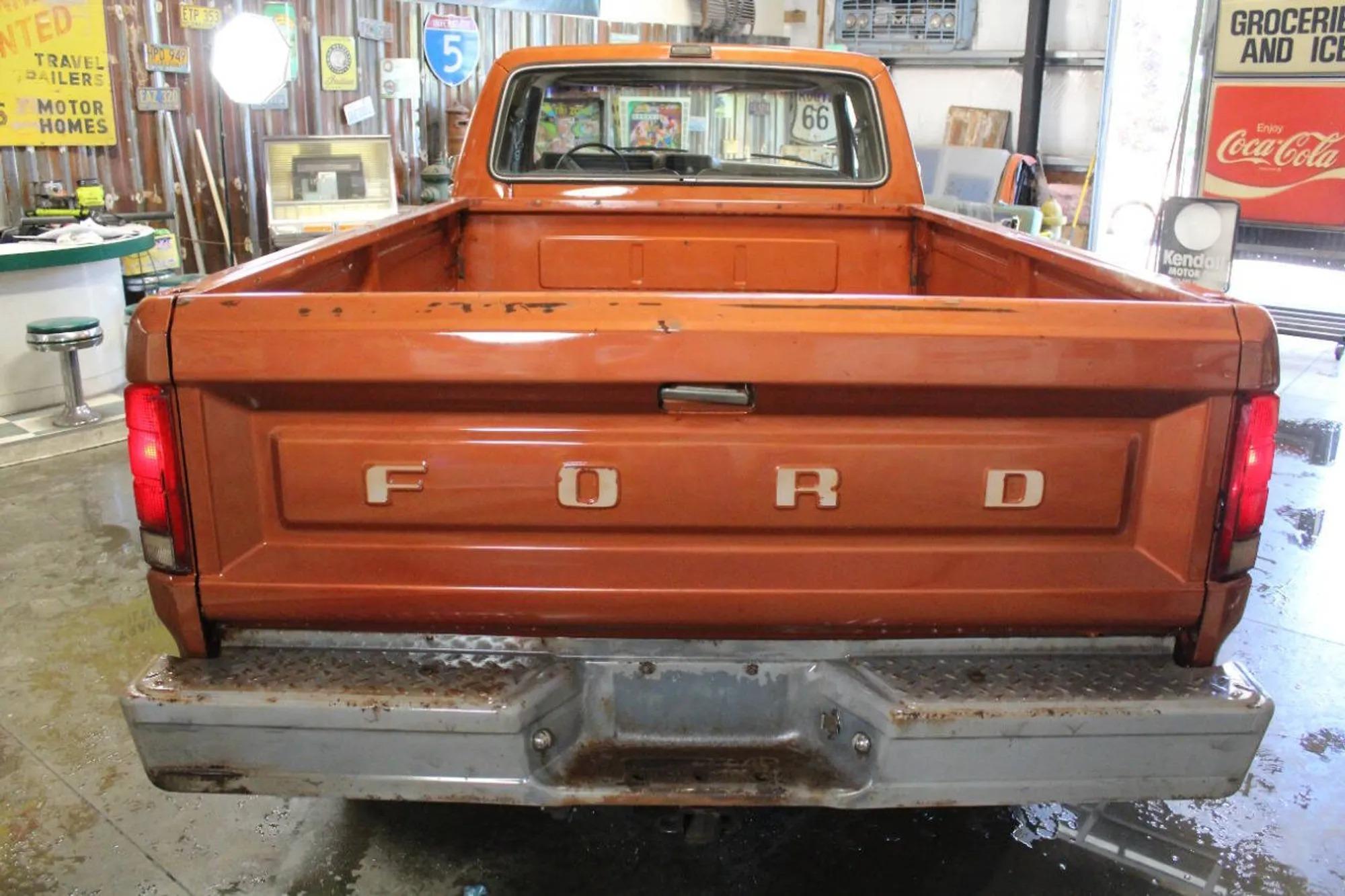 1984 Ford F-250 XL