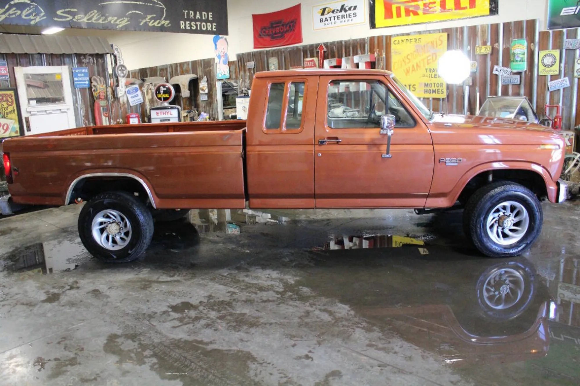 1984 Ford F-250 XL - 4