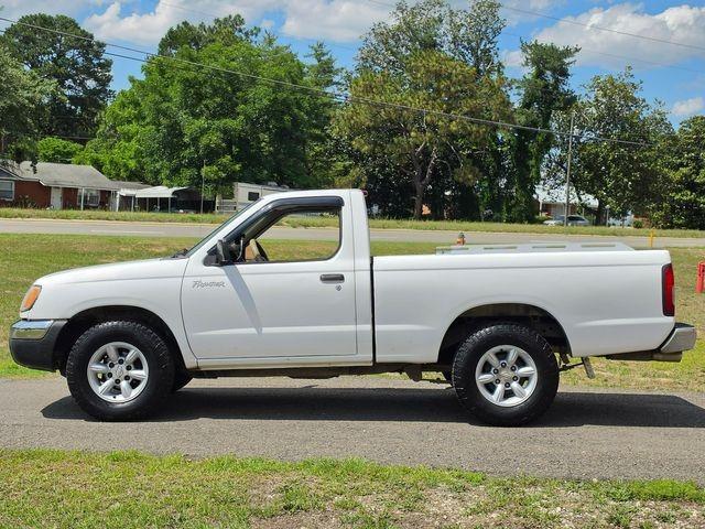 1999 Nissan Frontier XE