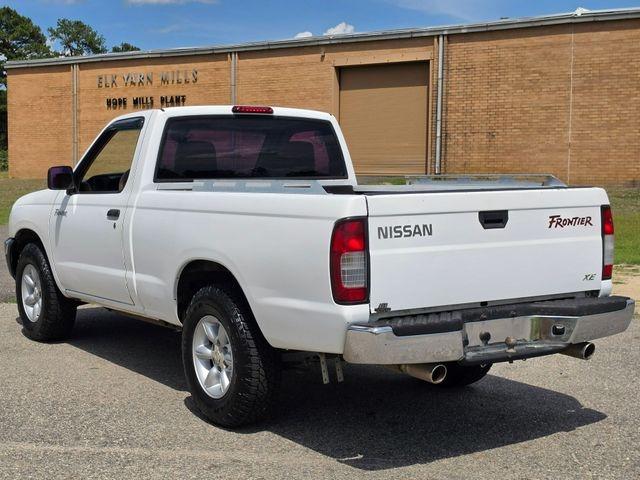 1999 Nissan Frontier XE
